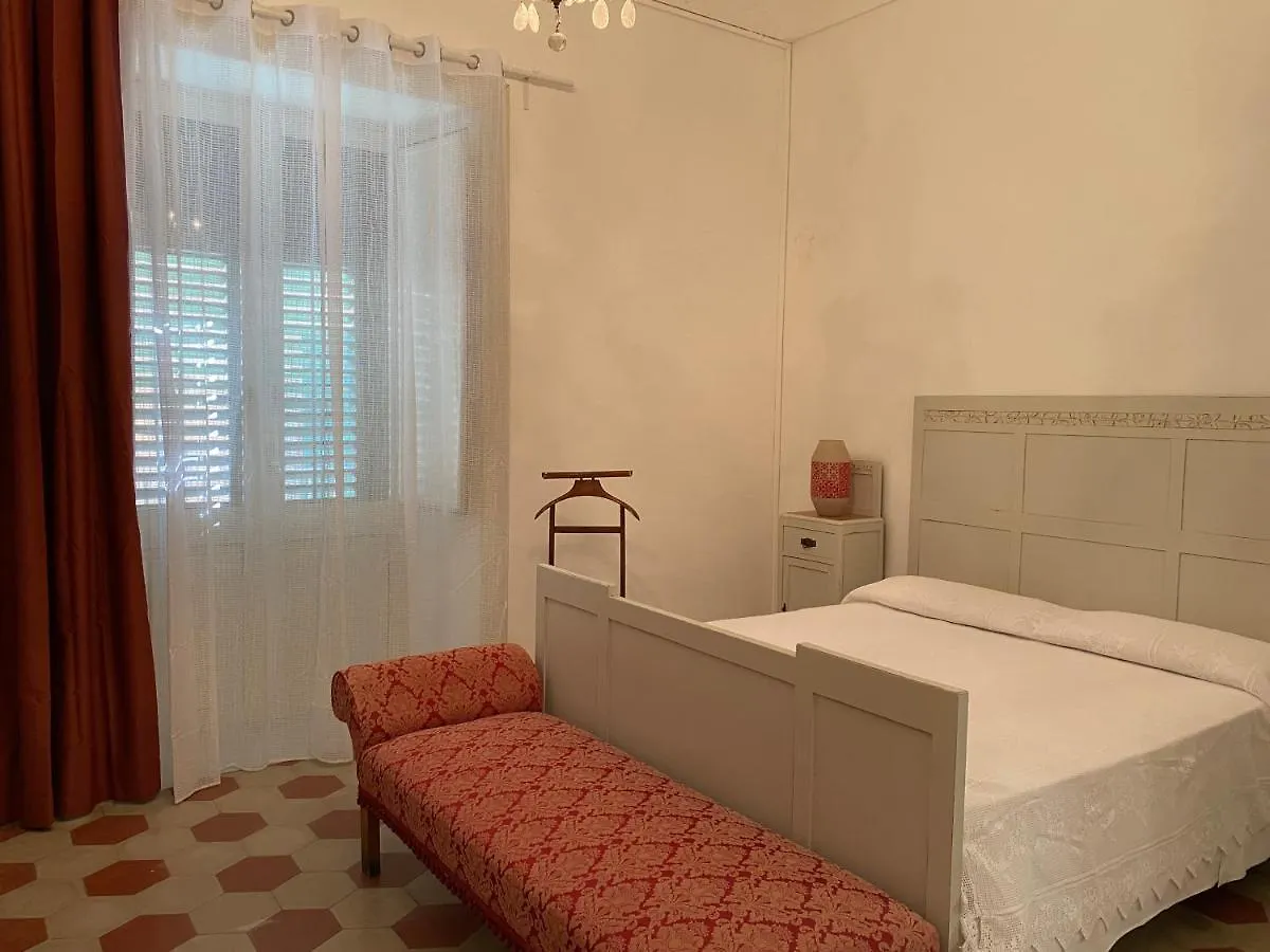 Bianca Rooms Noto